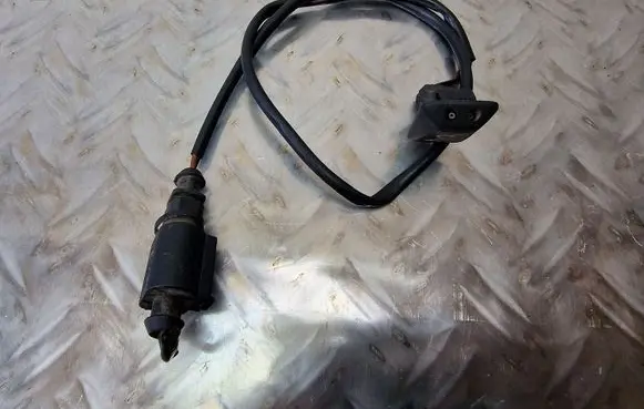 Audi A3 S3 8L Windshield washer spray nozzle 8L0955988