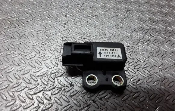 Suzuki Grand Vitara I Airbag deployment crash/impact sensor 3394570E11