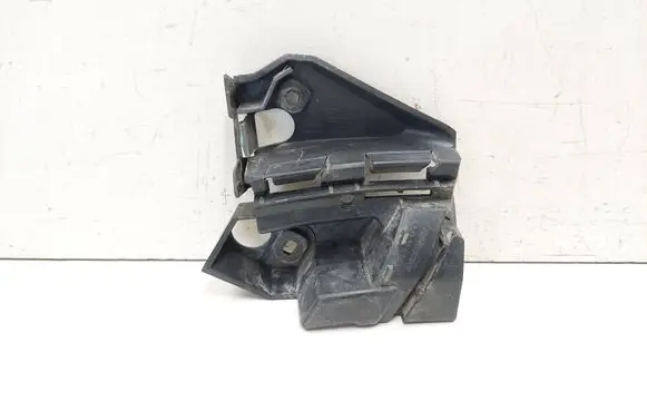 Volvo C30 Front bumper mounting bracket 30655936
