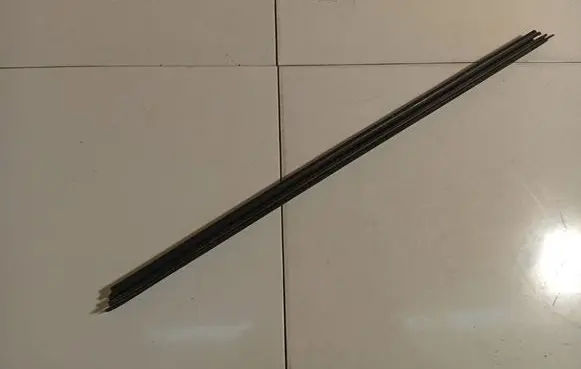 Dodge Journey Front door glass trim molding 05076875AB