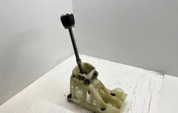Toyota RAV 4 (XA30) Gear shifter/selector 
