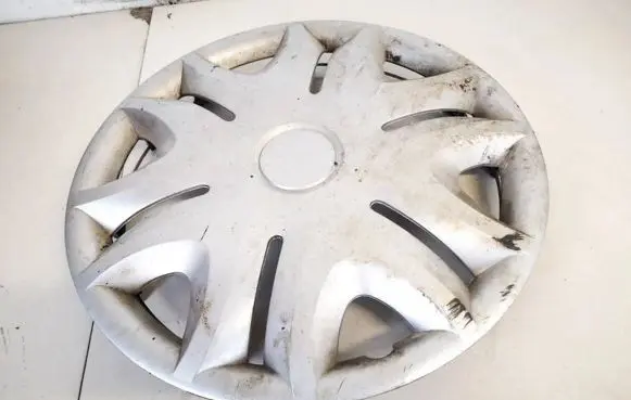 Volkswagen Fox R14 wheel hub/cap/trim 