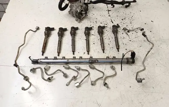 BMW 5 F10 F11 Fuel injection system set 7810702 995465 7823463