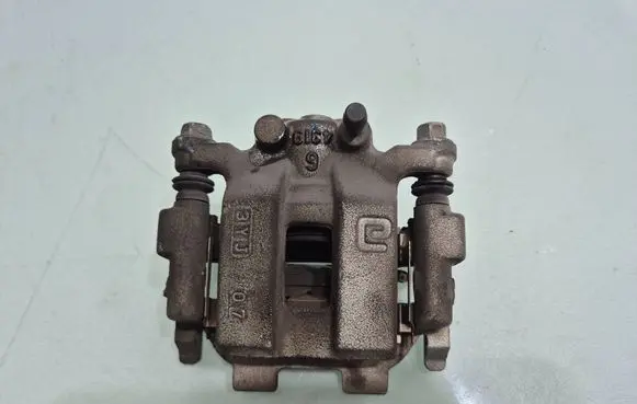 Infiniti QX60 L50 Rear brake caliper 
