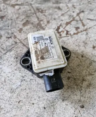 Audi A4 S4 B7 8E 8H ESP acceleration yaw rate sensor 8E0907637B 3002125 0265005618
