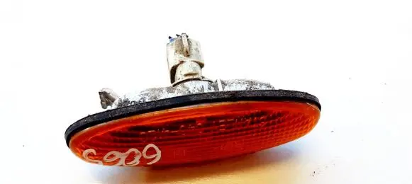 Mazda 323 Front fender indicator light 0464120