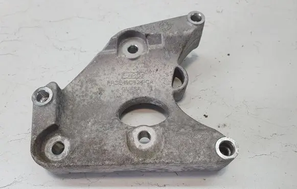 Ford Mustang VI Engine mounting bracket FR3E19D624
