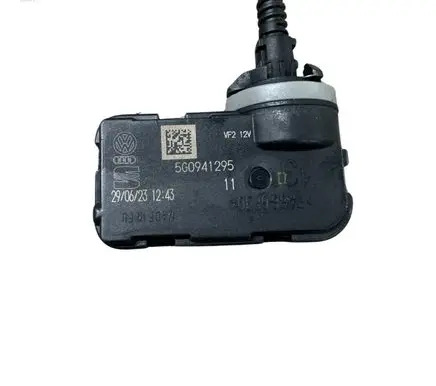 Volkswagen PASSAT B8 Headlight level adjustment motor 5G0941295