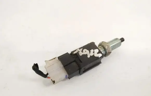Toyota Avensis T250 Brake pedal sensor switch