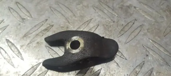 Renault Scenic I Fuel Injector clamp holder