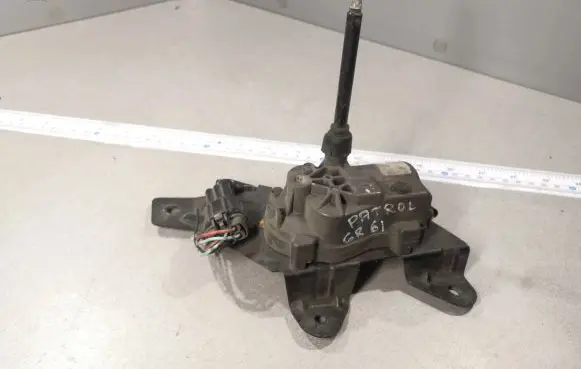 Nissan Patrol Y61 Wiper motor 28810VB200