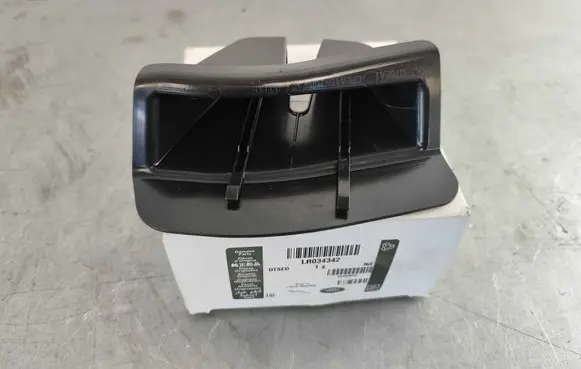 Land Rover Range Rover L405 Trunk/boot lower side trim panel LR034342