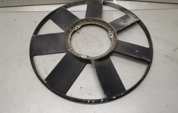 BMW 5 E39 Fan impeller 2243303 6600100000