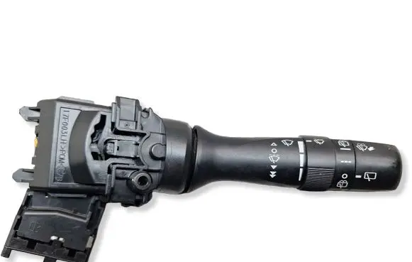 Toyota Avensis T270 Wiper control stalk 8465205210 0521017F525 17F144