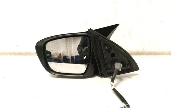 Nissan Qashqai Front door electric wing mirror 