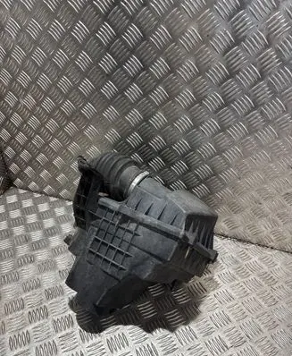 Volvo V50 Air filter box 
