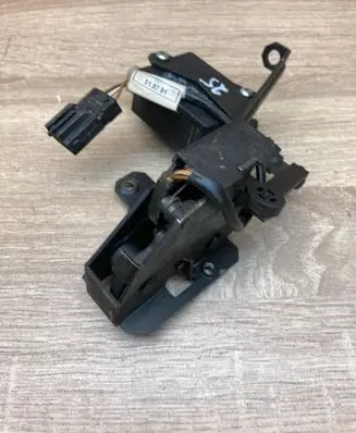 BMW 5 E39 Tailgate/trunk/boot lock/catch/latch 8384069 8238469 406204