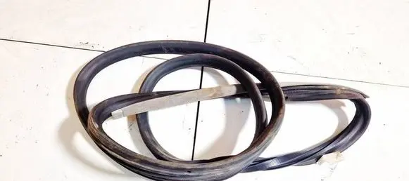 Audi A4 S4 B5 8D Rubber seal rear door 