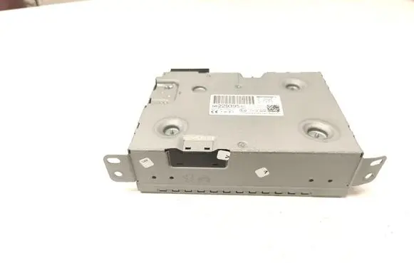 Opel Crossland X Radio/CD/DVD/GPS head unit 9822939580