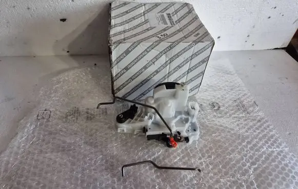 Loading door lock