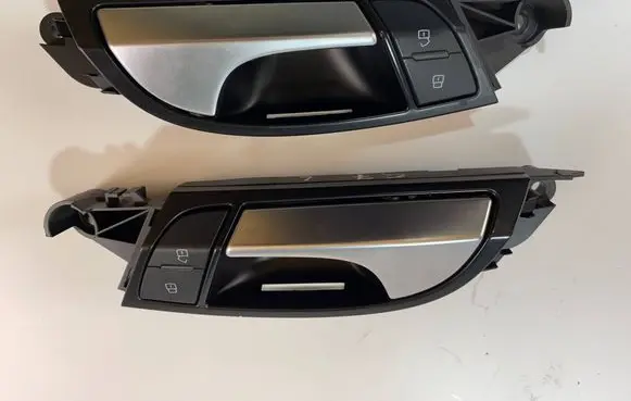 Audi Q7 4L Rear door interior handle 4L0837020
