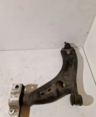 Volkswagen Touran II Front lower control arm/wishbone