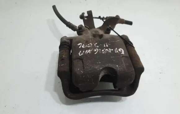 Opel Insignia A Rear brake caliper