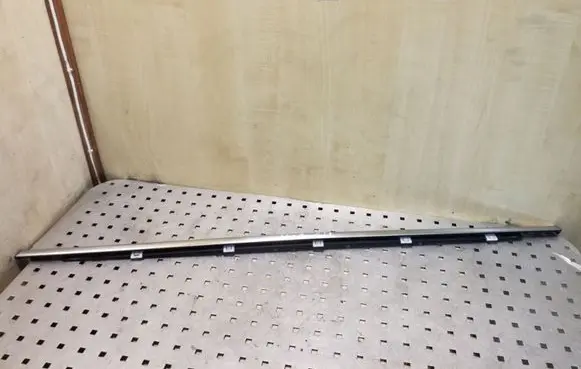 Hyundai i40 Rear door glass trim molding