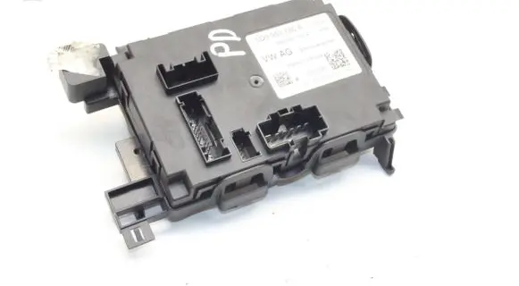 Skoda Superb B8 (3V) Seat control module 5Q0959760A