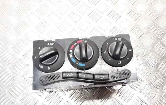 Mercedes-Benz A W168 Climate control unit 1688300485