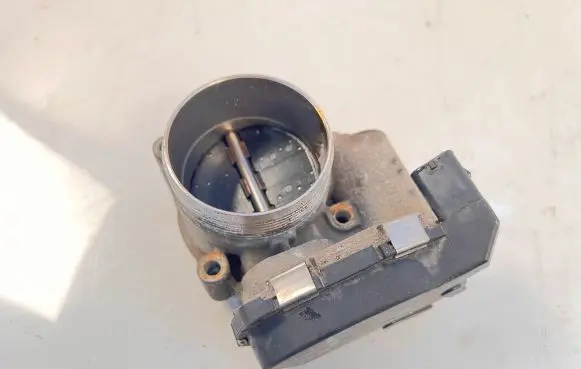 BMW 7 F01 F02 F03 F04 Throttle valve 7555944