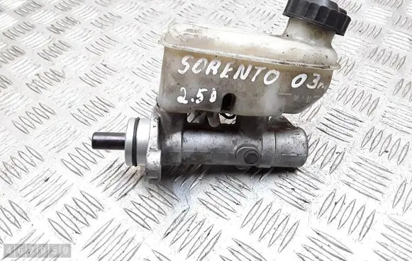 KIA Sorento Master brake cylinder