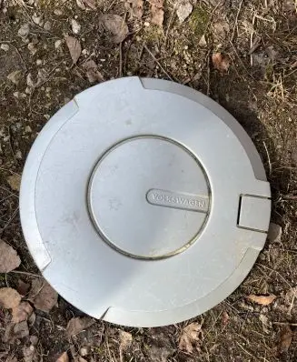 Volkswagen PASSAT B3 Original wheel cap 191601147