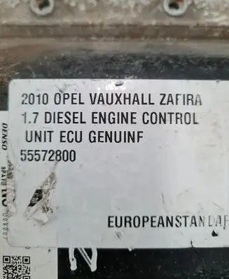 Opel Zafira B Engine control unit/module 55572800