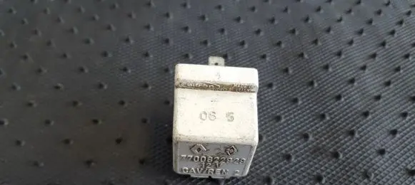 Renault Kangoo I Other relay 7700822929