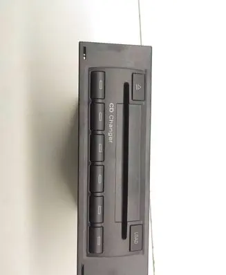 Audi A4 S4 B7 8E 8H CD/DVD changer 8E0035111D CXCA1492GC 2153859