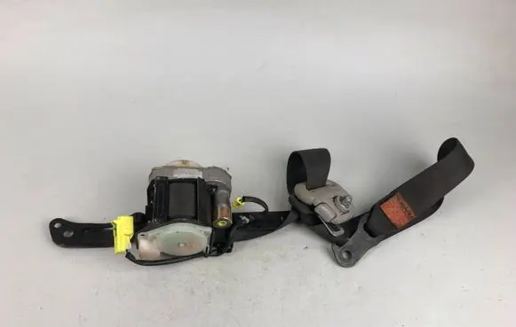 Subaru Legacy Front seatbelt