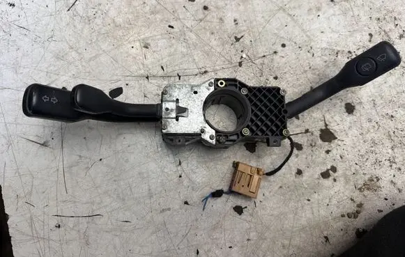 Audi A4 S4 B5 8D Wiper turn signal indicator stalk/switch 4D0953513