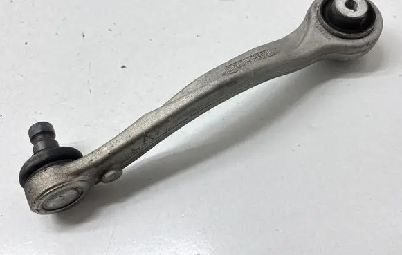 Porsche Cayenne (9Y0 9Y3) Front control arm 4M0407510B