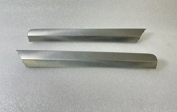 Audi Q7 4L Front door trim bar 4L0867409 4L0867410