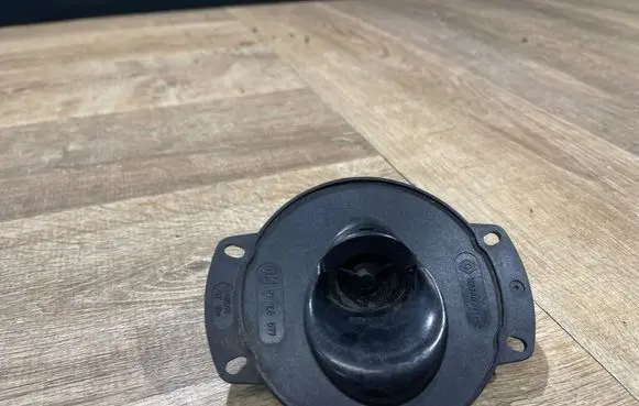 Skoda Octavia Mk2 (1Z) Panel speaker 8200022715 91166677