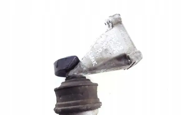 Mercedes-Benz C W203 Engine mount bracket
