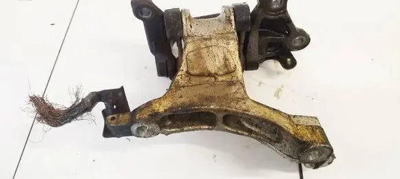 Honda Accord Engine mount bracket 