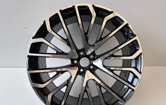 Audi RS Q8 R23 light alloy rim 4M8601025BN