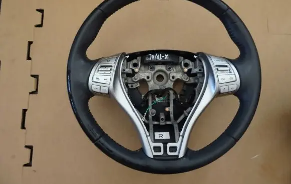 Nissan X-Trail T32 Steering wheel
