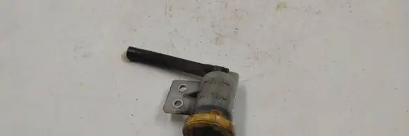 Brake fluid reservoir