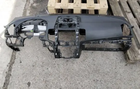 KIA Sorento Dashboard 714011