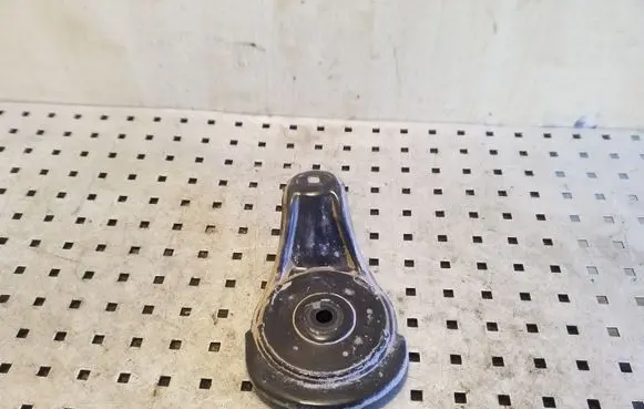 Lexus CT 200H Coil spring/strut mount 