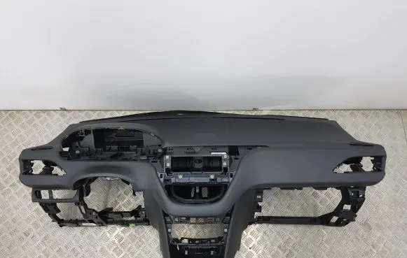 Peugeot 208 Dashboard 9672848580 3028709X