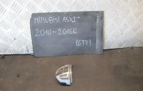 Mitsubishi ASX Steering wheel buttons/switches 75B471